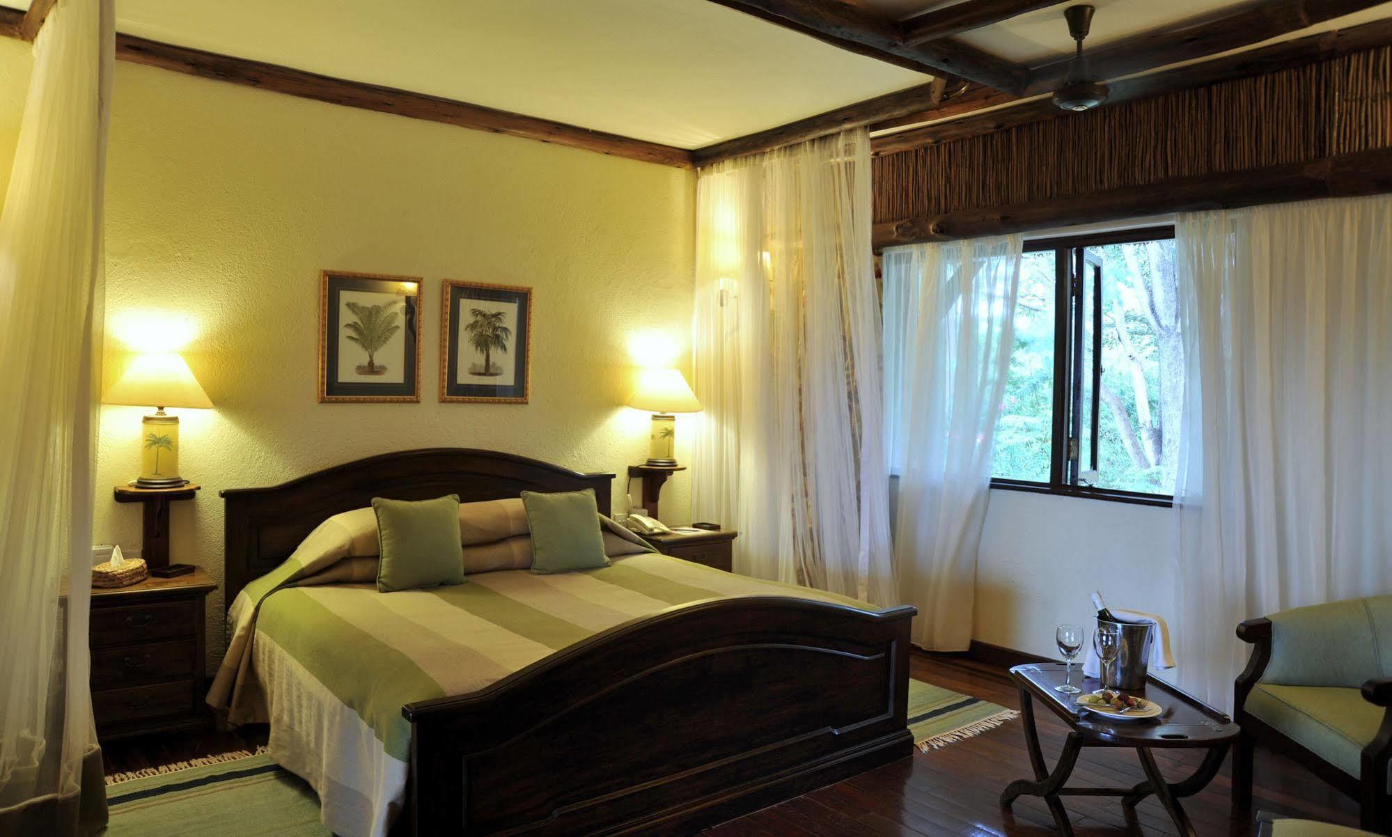 Kilaguni Serena Safari Lodge Tsavo ภายนอก รูปภาพ